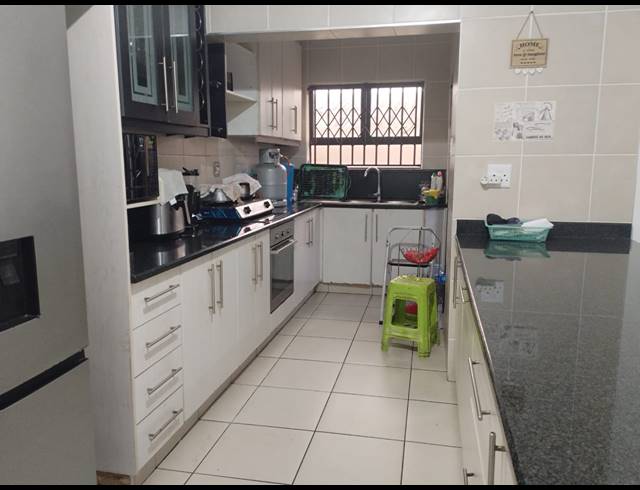 2.5 BEDROOM HOUSE FOR SALE IN AUSTERVILLE